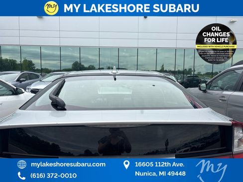 Used 2020 Toyota Prius LE FWD image 5