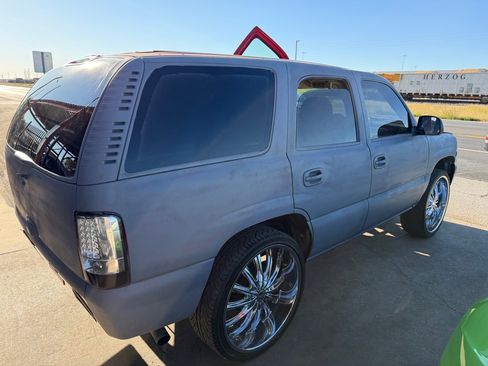 Used 2001 Chevrolet Tahoe LS w/ LS Preferred Equipment Group image 14