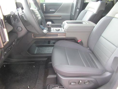 New 2025 GMC Hummer EV 3X image 16