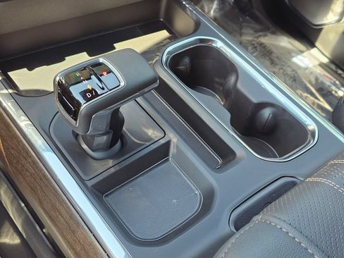 New 2026 Chevrolet Silverado 1500 High Country w/ Technology Package AWD/4WD image 36