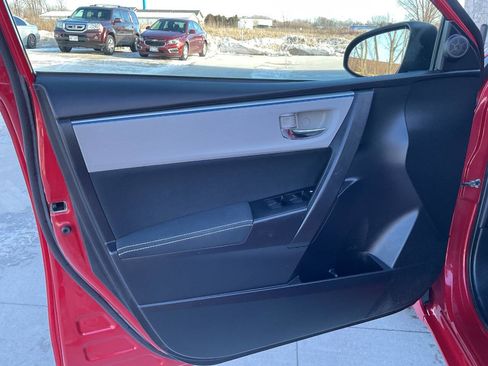 Used 2015 Toyota Corolla LE image 25