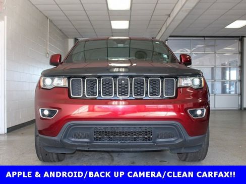 Used 2021 Jeep Grand Cherokee Laredo image 2