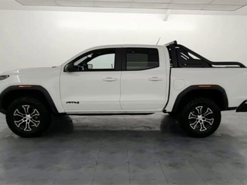 Used 2023 GMC Canyon AT4 w/ LPO, Sports Bar Package image 5