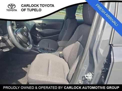 Used 2025 Toyota Corolla LE FWD image 6