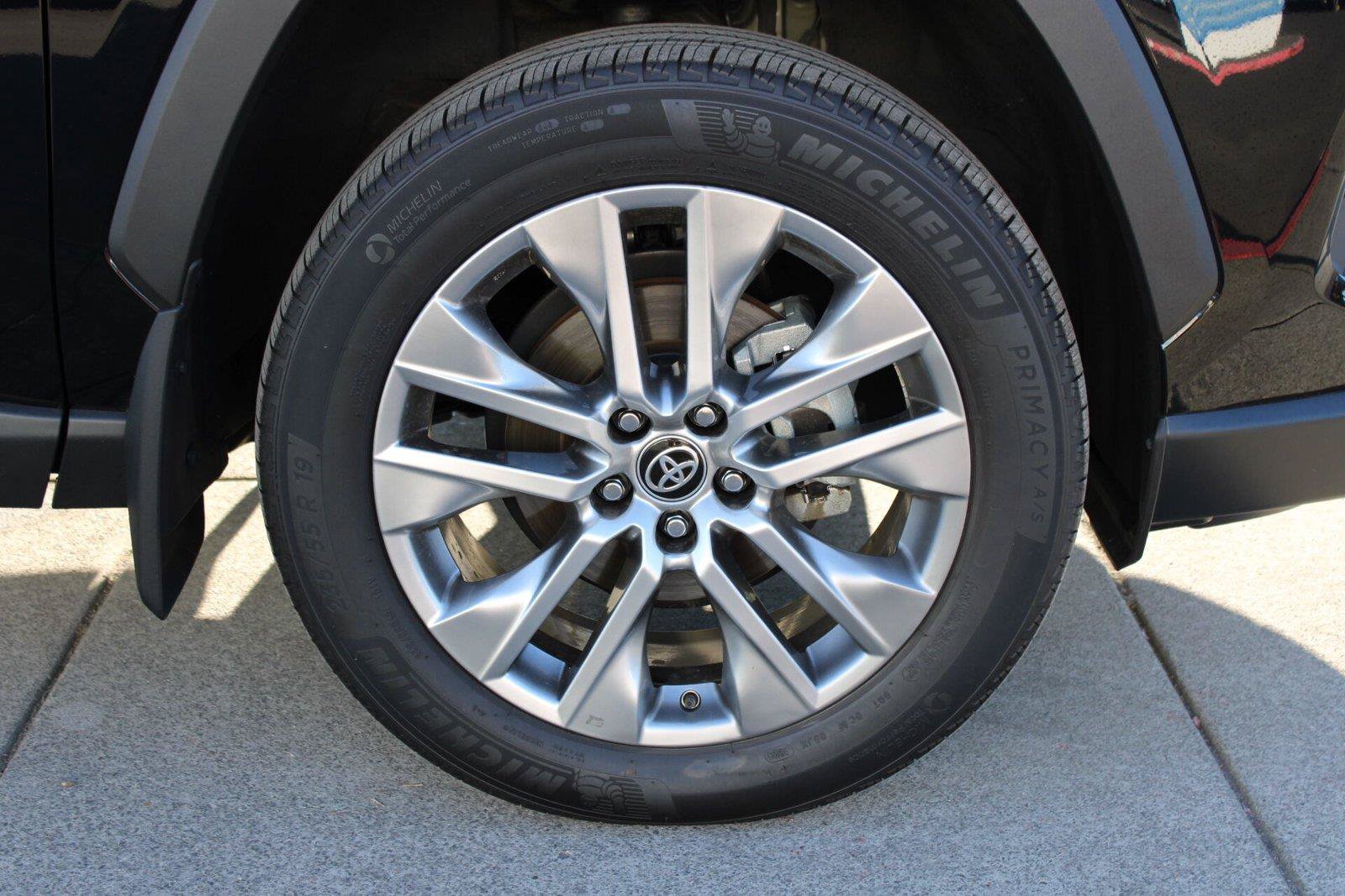 Used 2024 Toyota RAV4 XLE Premium w/ Weather Package AWD/4WD image 9