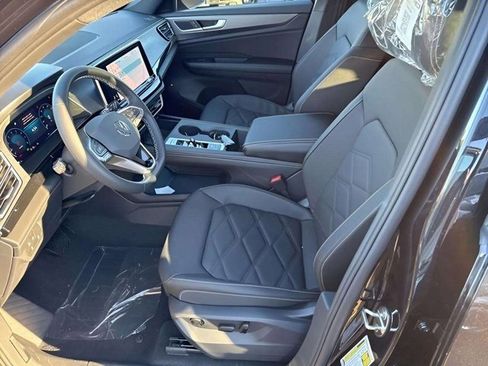 New 2026 Volkswagen Atlas Cross Sport SE image 9