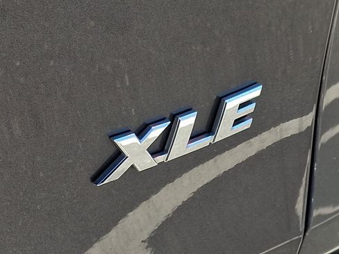Used 2024 Toyota RAV4 XLE w/ Convenience Package FWD image 31