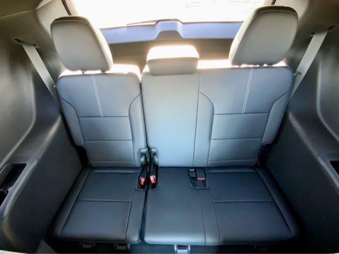 New 2026 GMC Acadia Elevation w/ Elevation Premium Package image 32