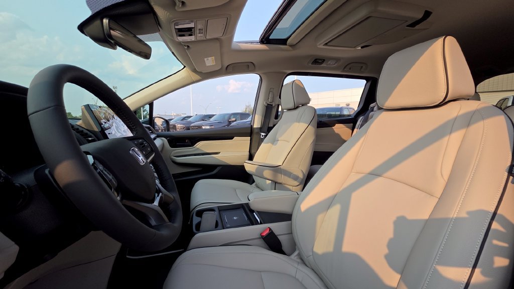 New 2026 Honda Odyssey Touring image 21