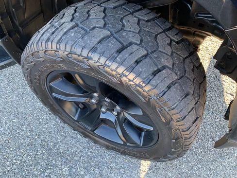 Used 2020 RAM 1500 Big Horn AWD/4WD image 10