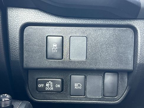 Used 2022 Toyota Tacoma SR image 40