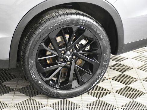 Used 2024 Mitsubishi Outlander SE Black Edition image 50