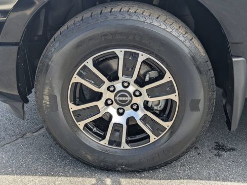 Certified 2024 Nissan Titan SV w/ SV Convenience Package RWD image 11