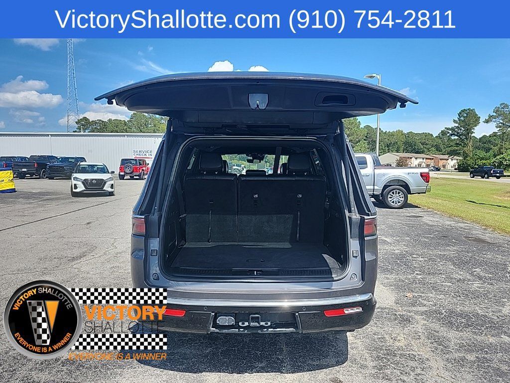 Certified 2024 Jeep Wagoneer Series II AWD/4WD image 28
