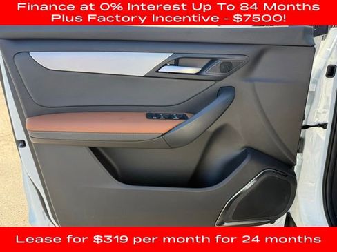 New 2025 VinFast VF 8 Plus image 25