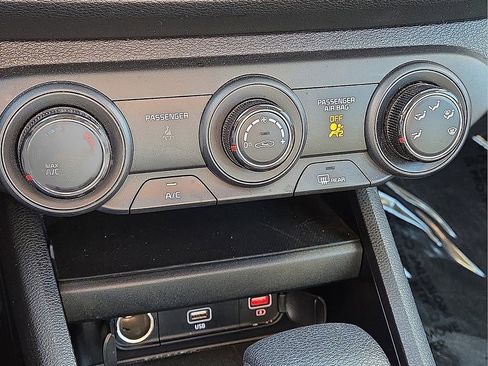 Used 2024 Kia Forte LXS image 29