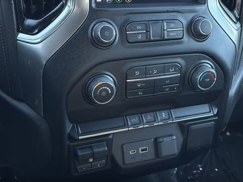 Used 2022 Chevrolet Silverado 2500 LT image 29