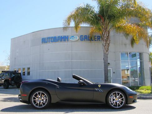 Used 2014 Ferrari California image 6