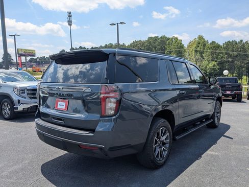 Used 2021 Chevrolet Suburban Z71 w/ Rear Media and Nav Package AWD/4WD image 5