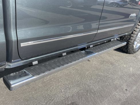 Used 2018 Chevrolet Silverado 2500 High Country w/ Duramax Plus Package image 7