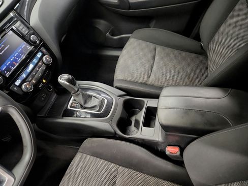 Used 2020 Nissan Rogue Sport SV FWD image 36