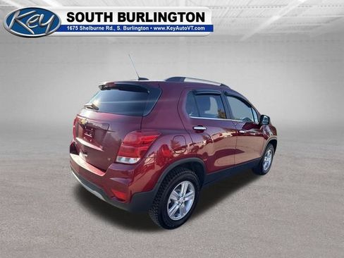 Used 2020 Chevrolet Trax LT w/ Sun & Sound Package AWD/4WD image 7