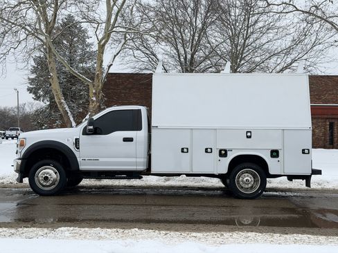 Used 2020 Ford F550 4x4 Regular Cab Super Duty image 3