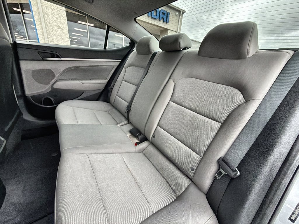 Used 2017 Hyundai Elantra SE FWD image 22