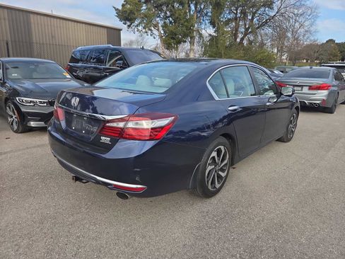 Used 2017 Honda Accord EX image 6