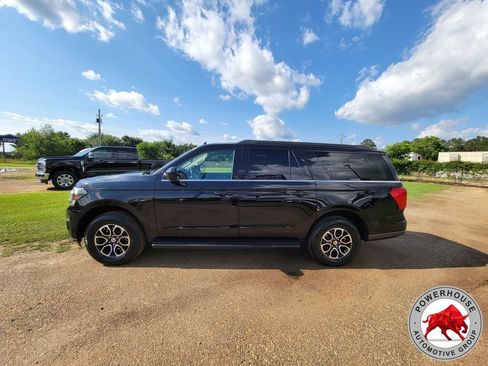 Used 2024 Ford Expedition Max XLT RWD image 3