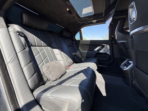 Used 2023 BMW i7 xDrive60 w/ Executive Package 2 image 13