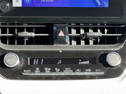 Used 2024 Toyota Corolla Cross LE image 14