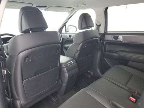 Used 2025 Hyundai Santa Fe SEL FWD image 14