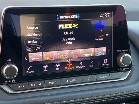 Used 2023 Nissan Rogue S image 21