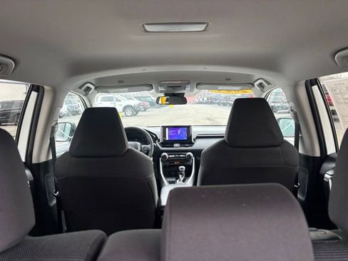 Used 2024 Toyota RAV4 LE image 27