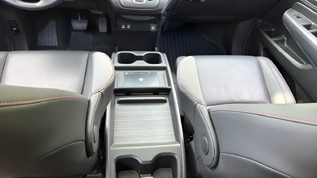 Used 2026 Honda Odyssey Sport-L image 19