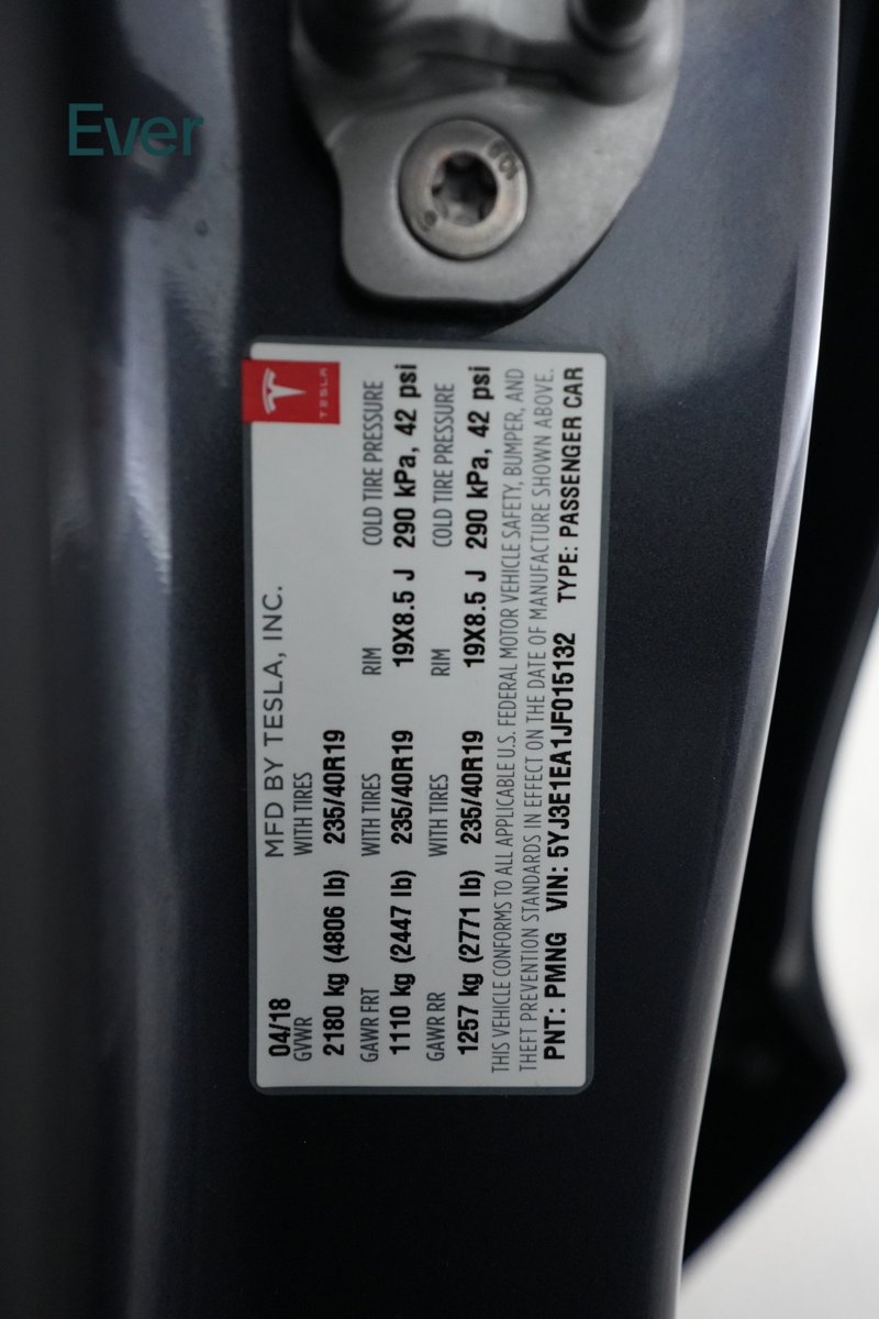 Used 2018 Tesla Model 3 Long Range RWD image 29