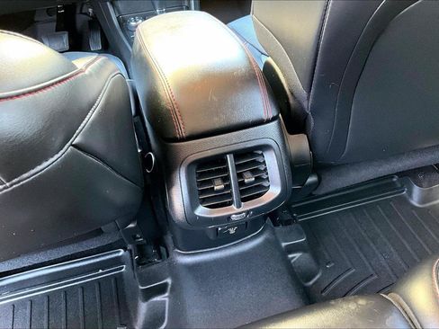 Used 2018 Jeep Cherokee Trailhawk w/ Quick Order Package 27L AWD/4WD image 10