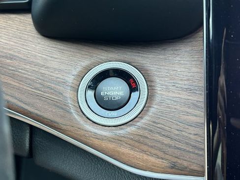 Used 2022 Jeep Grand Cherokee Summit RWD image 26