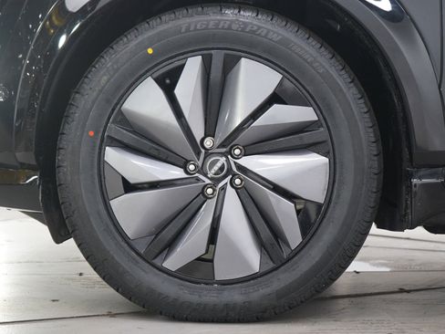 Used 2024 Nissan Ariya AWD image 32