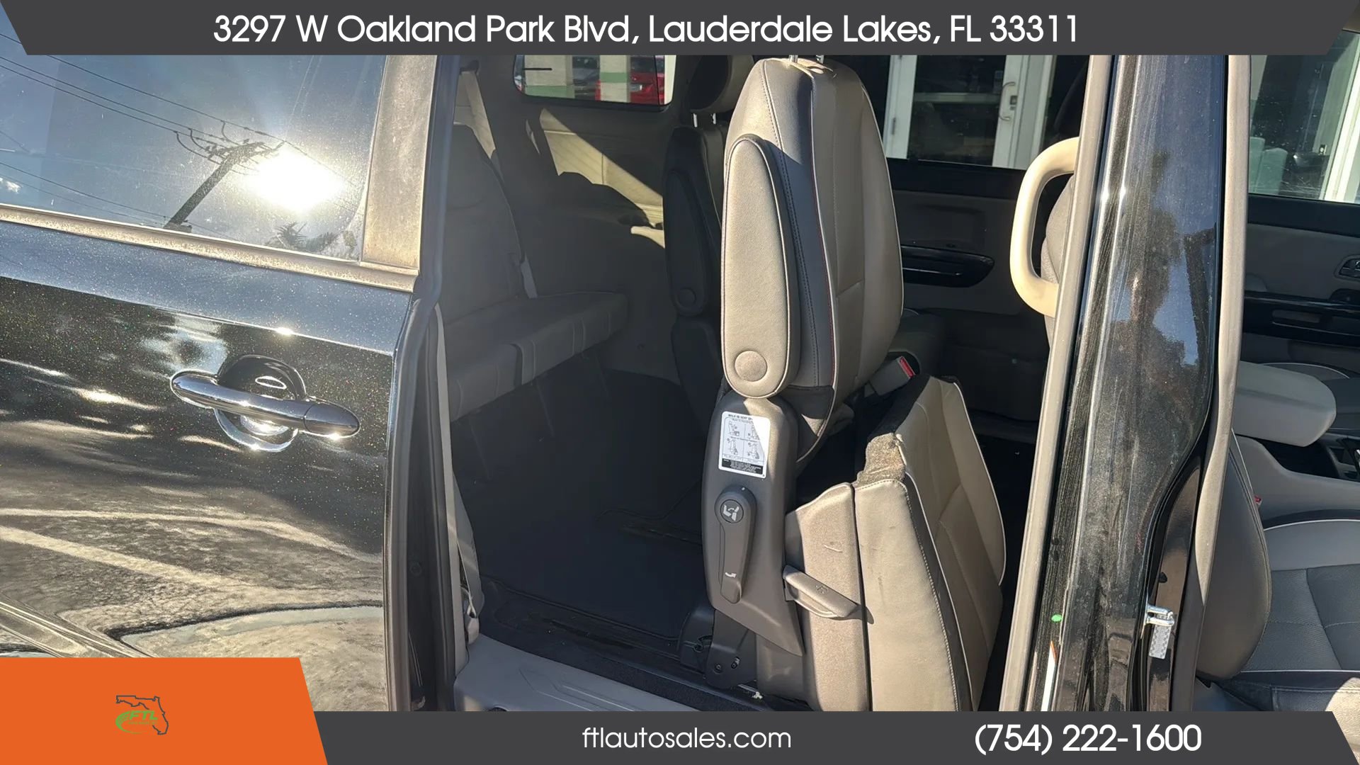 Used 2016 Kia Sedona SX FWD image 31