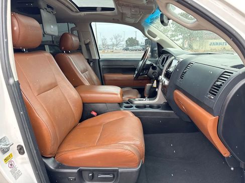 Used 2012 Toyota Tundra Limited image 18
