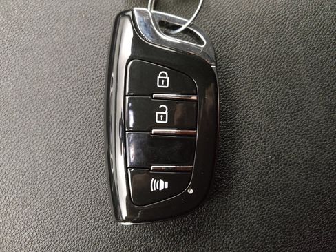 Used 2022 Chevrolet Equinox LT image 32