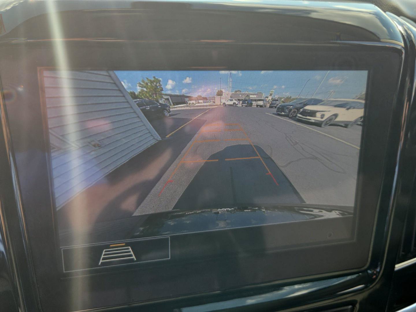 Used 2020 Chevrolet Traverse LT FWD image 16