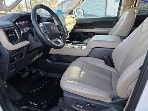 Used 2024 Ford Expedition Max Limited AWD/4WD image 14