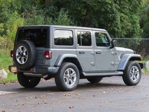 Used 2021 Jeep Wrangler Unlimited Sahara image 3