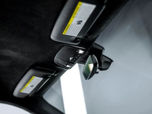 Used 2016 Porsche 911 R image 34