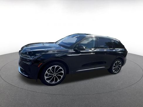 Used 2024 Lincoln Nautilus Reserve image 9