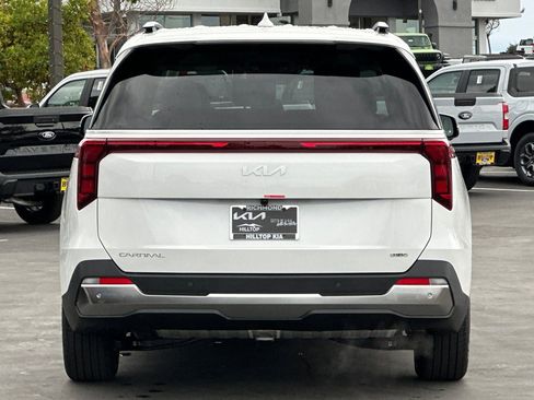 New 2026 Kia Carnival SX image 5