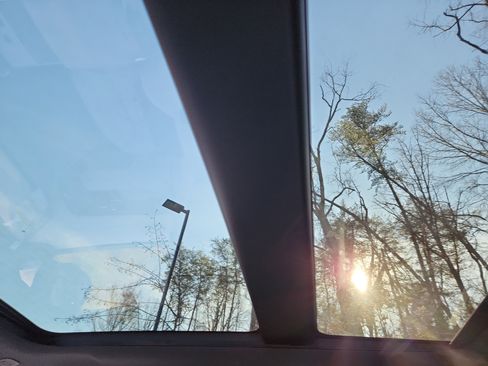 New 2025 Land Rover Range Rover SE image 27